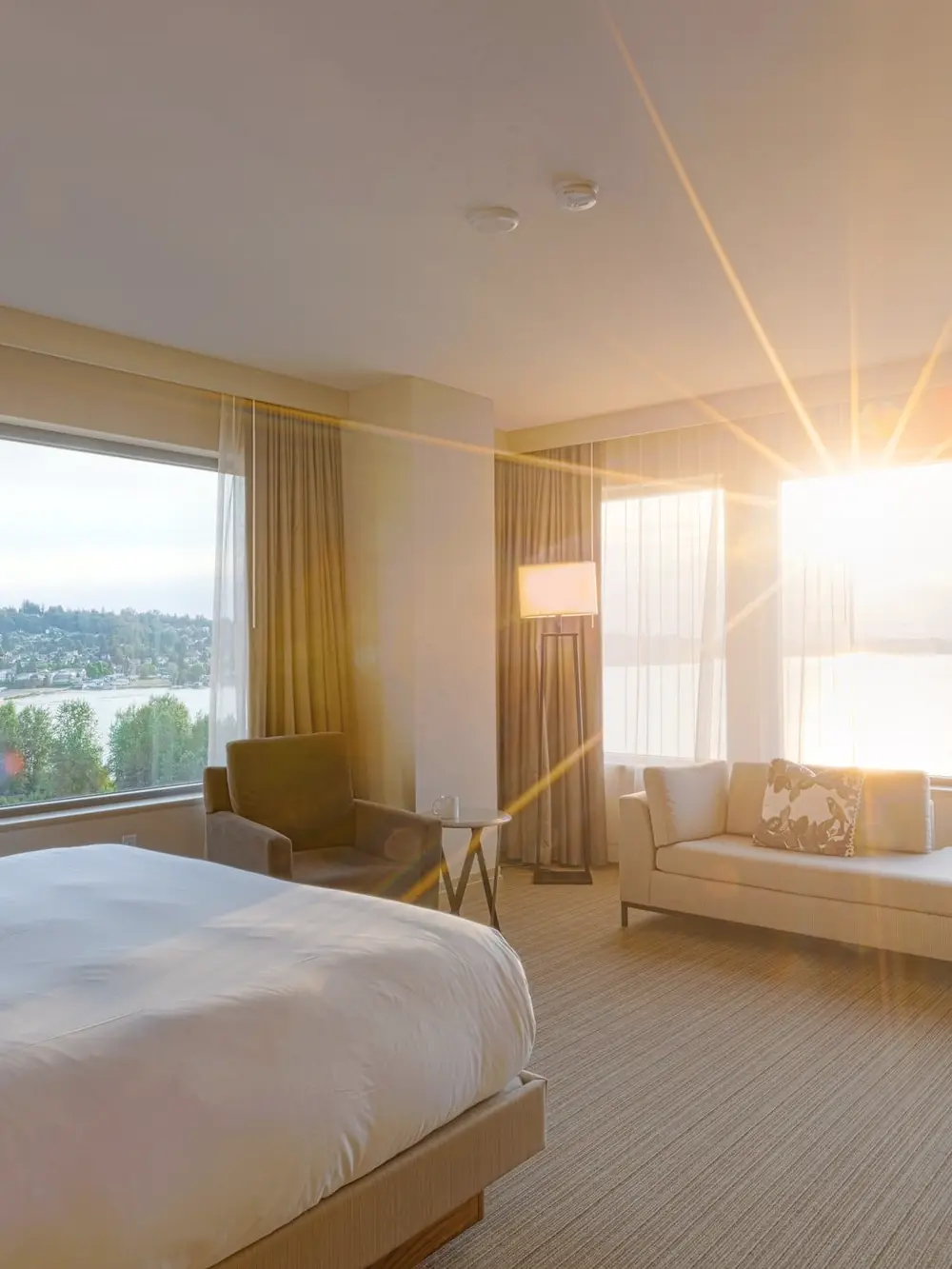 03 The Hotel